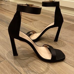 Stuart Weitzman Nudist